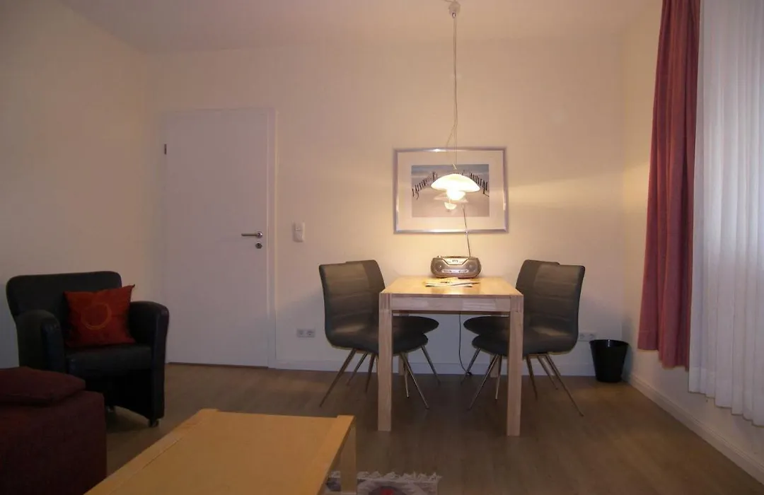 Tarnowskis Villa Seeblick, nur 50m zum Strand, WLAN inkl-1